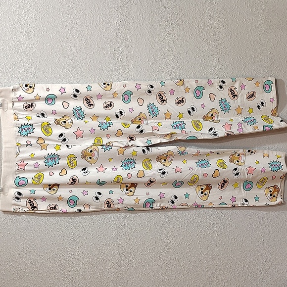 Disney Cream and Multicolor Ladies Pajama Set, Chip And Dale Pajama Set - Picture 9 of 11